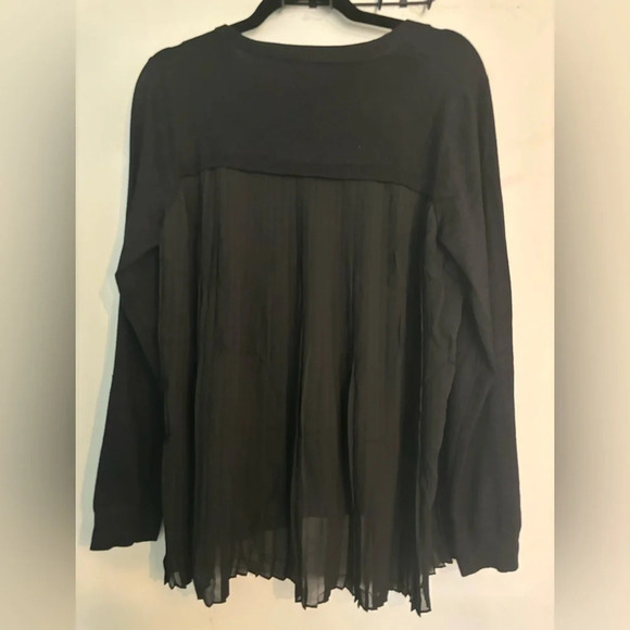 Adrianna Papell Sweater with chiffon pleated back! NWT size M. - Picture 2 of 5